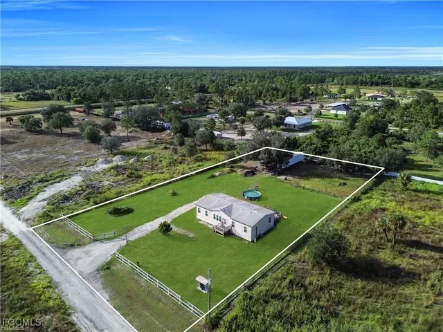 $1,500 | 7824 8th Place, Lehigh Acres, FL 33936