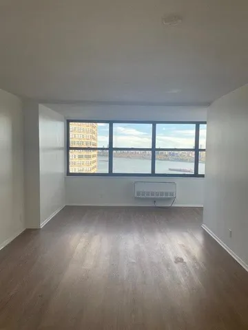 $328,000 | 7000 Boulevard East, Unit 30A, Guttenberg, NJ 07093