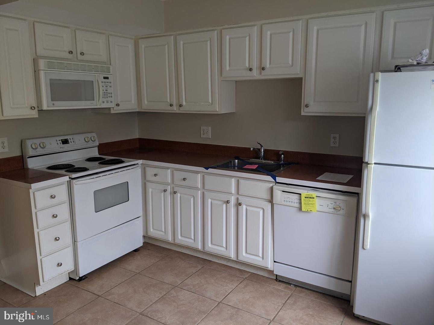 8515 Jenner Court Springfield, VA 22153 - Photo 4 of 15 Gallery Image 4