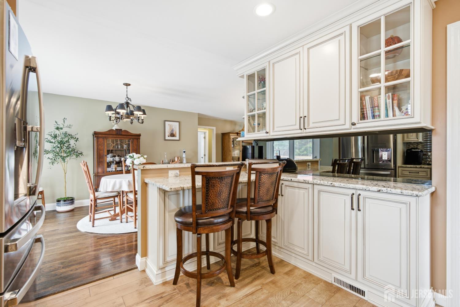 9 Brox Road Edison, NJ 08817 - Photo 11 of 38