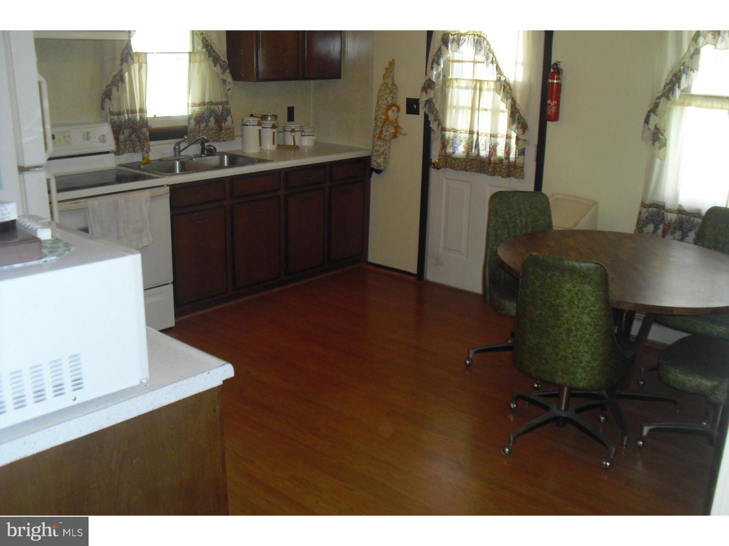 146 Cornell Road Pennsville, NJ 08070 - Photo 8 of 12 Kitchen