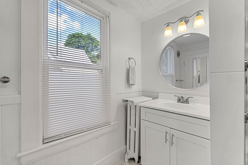 5 Morrill Place Lynn, MA 01902 - Photo 15 of 23