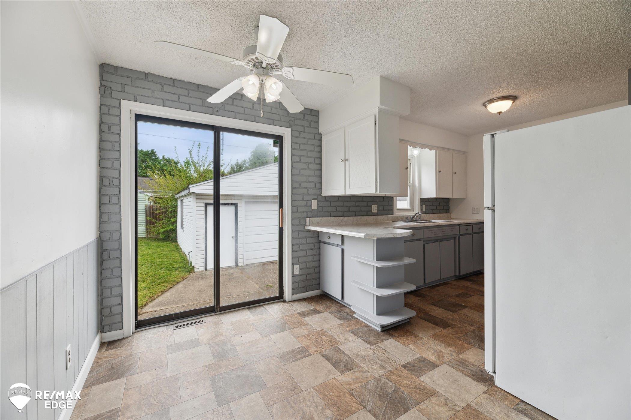 3717 Risedorph Avenue Flint, MI 48506 - Photo 14 of 40 50169552-af82986f-380a-4d83-bb7d-3f7494fa8f6a.JPG