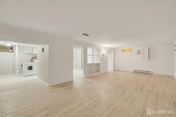 $579,900 | 254 East George Place, Iselin, NJ 08830