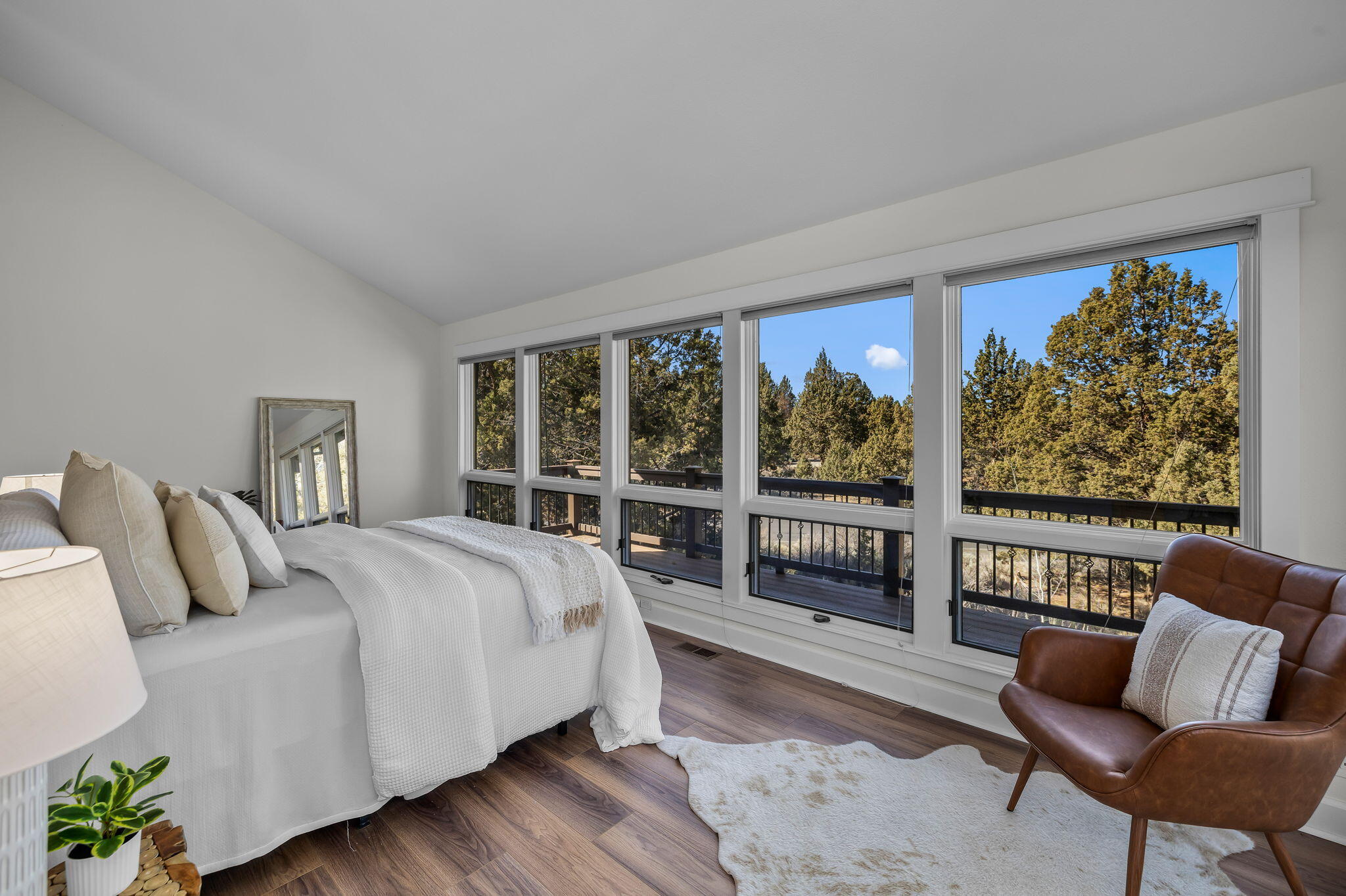 62472 Quail Ridge Road Bend, OR 97701 - Photo 12 of 50 Primary Room