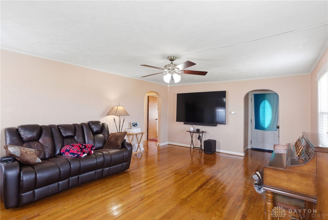 1431 Upper Bellbrook Road Xenia, OH 45385 - Photo 9 of 49