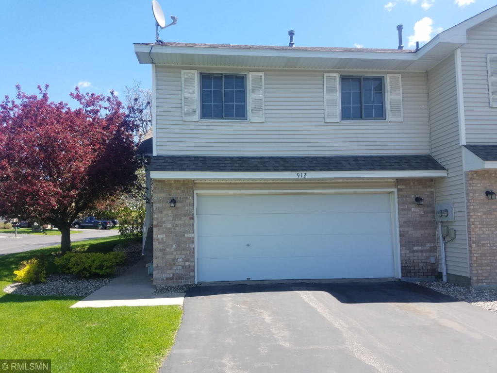 912 Countryside Road Waconia, MN 55387 - Photo 1 of 8 Gallery Image 1