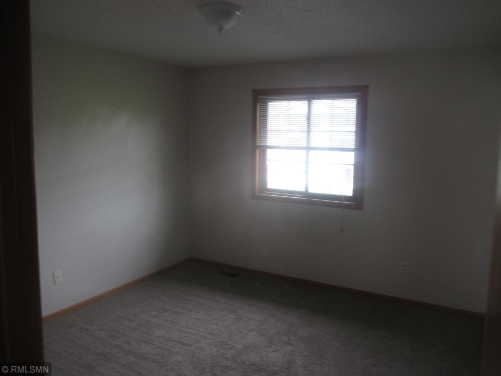 912 Countryside Road Waconia, MN 55387 - Photo 6 of 8 Gallery Image 6