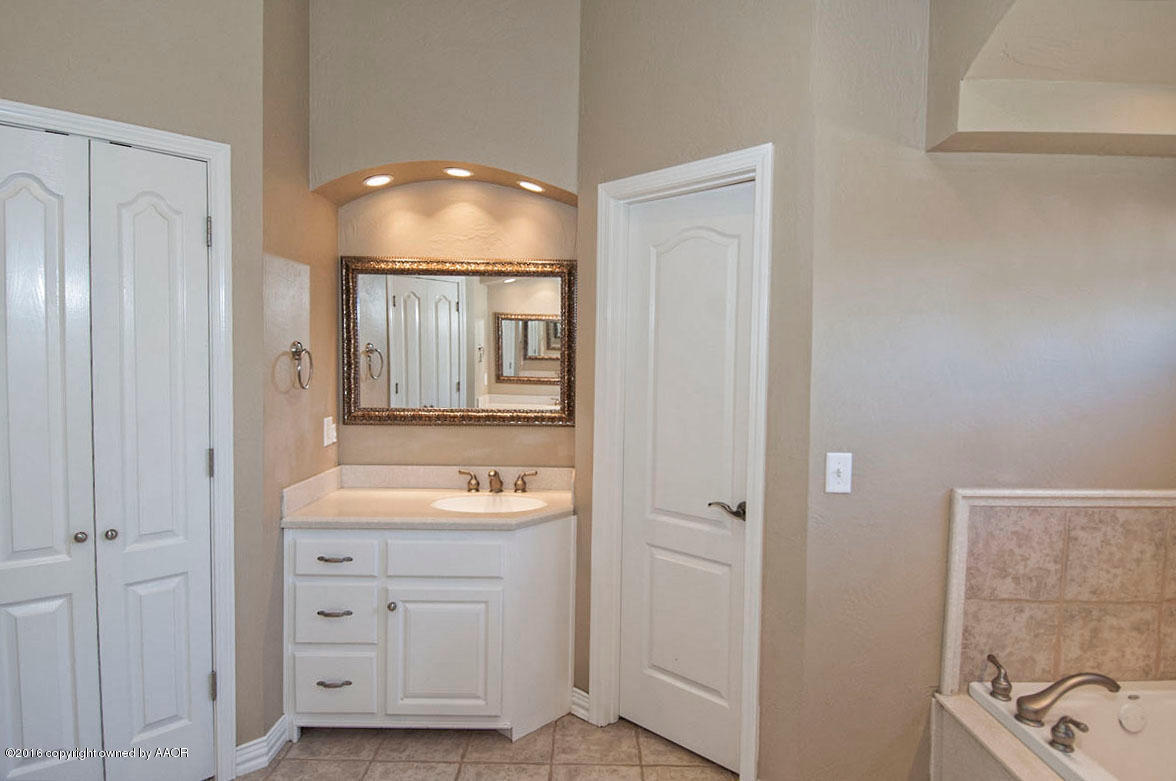 7808 Bayswater Road Amarillo, TX 79119 - Photo 25 of 46 MASTER BATH VIEW 3