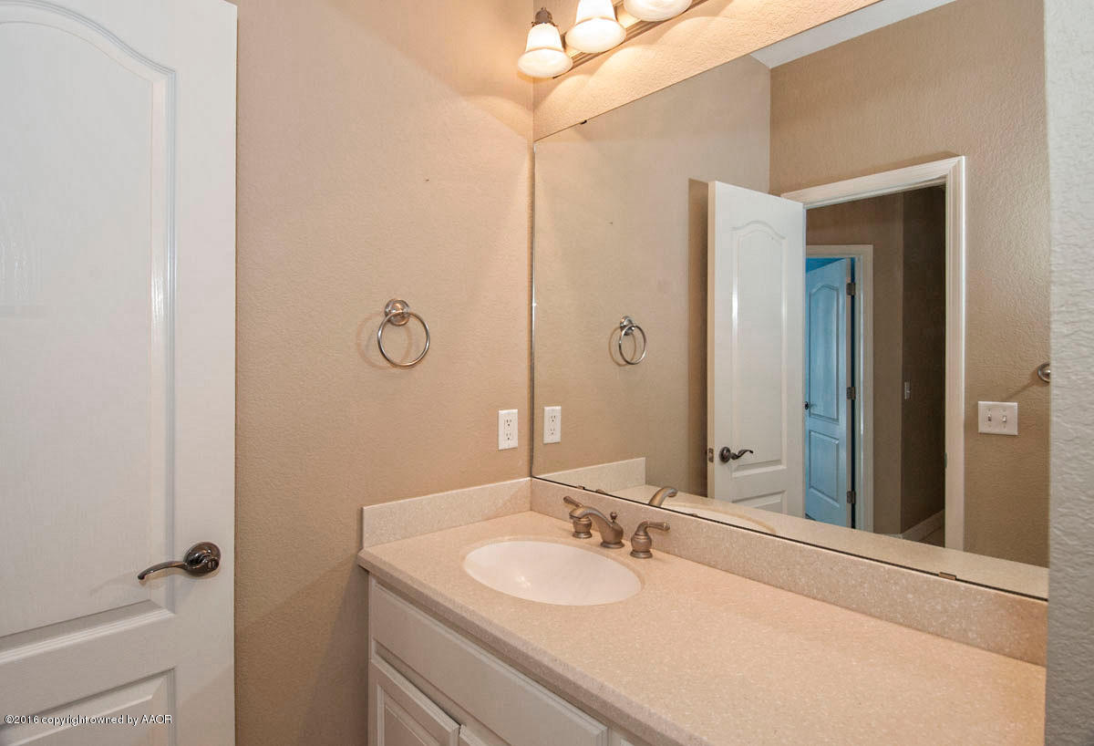 7808 Bayswater Road Amarillo, TX 79119 - Photo 29 of 46 BATHROOM 2 VIEW 1