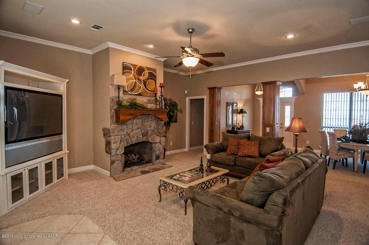 7808 Bayswater Road Amarillo, TX 79119 - Photo 5 of 46 LIVING VIEW 1