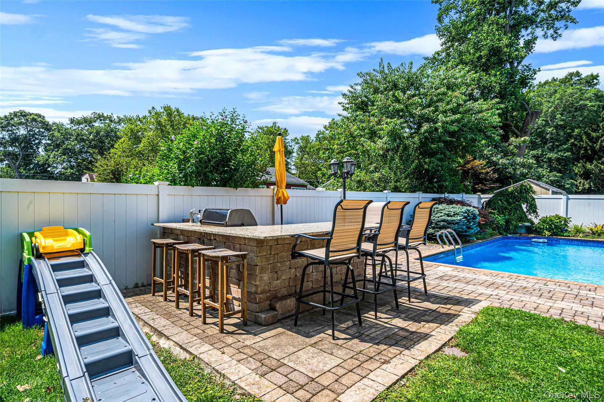 12 Alice Lane Commack, NY 11725 - Photo 14 of 38 Gallery Image 14