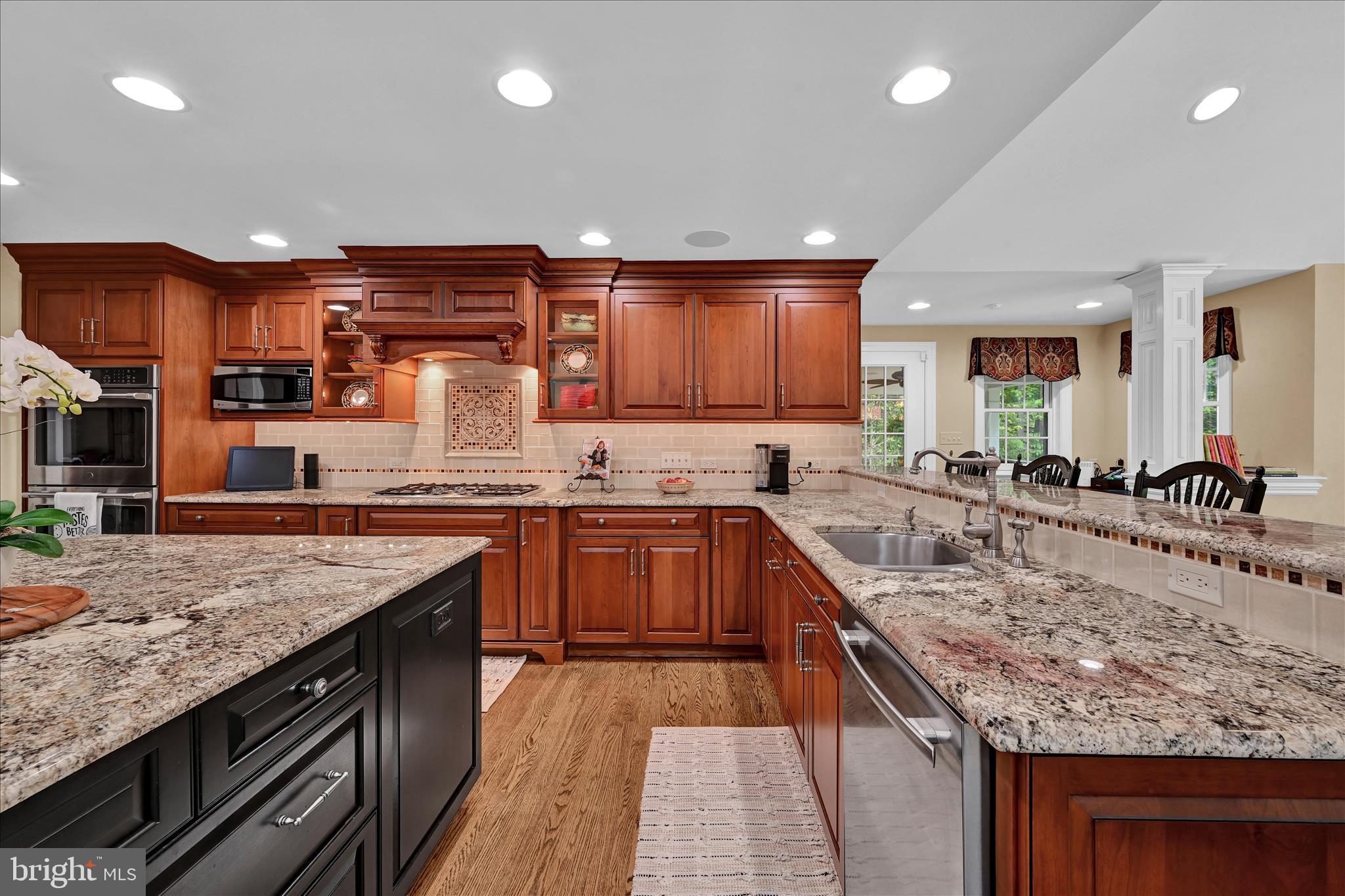451 Cassatt Road Berwyn, PA 19312 - Photo 19 of 61 Island and Peninsula Seating
