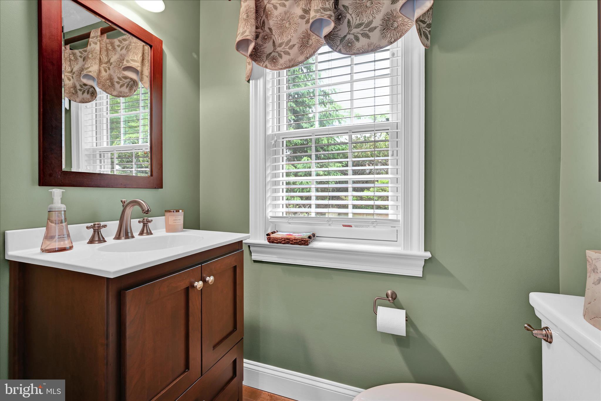 451 Cassatt Road Berwyn, PA 19312 - Photo 30 of 61 Main Level Powder Room
