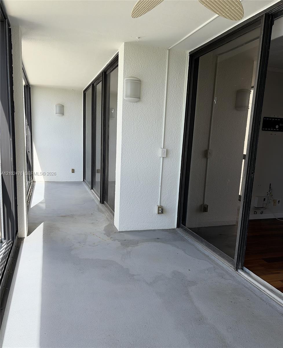356 Golfview Road, Unit 305 North Palm Beach, FL 33408 - Photo 14 of 34 Gallery Image 14