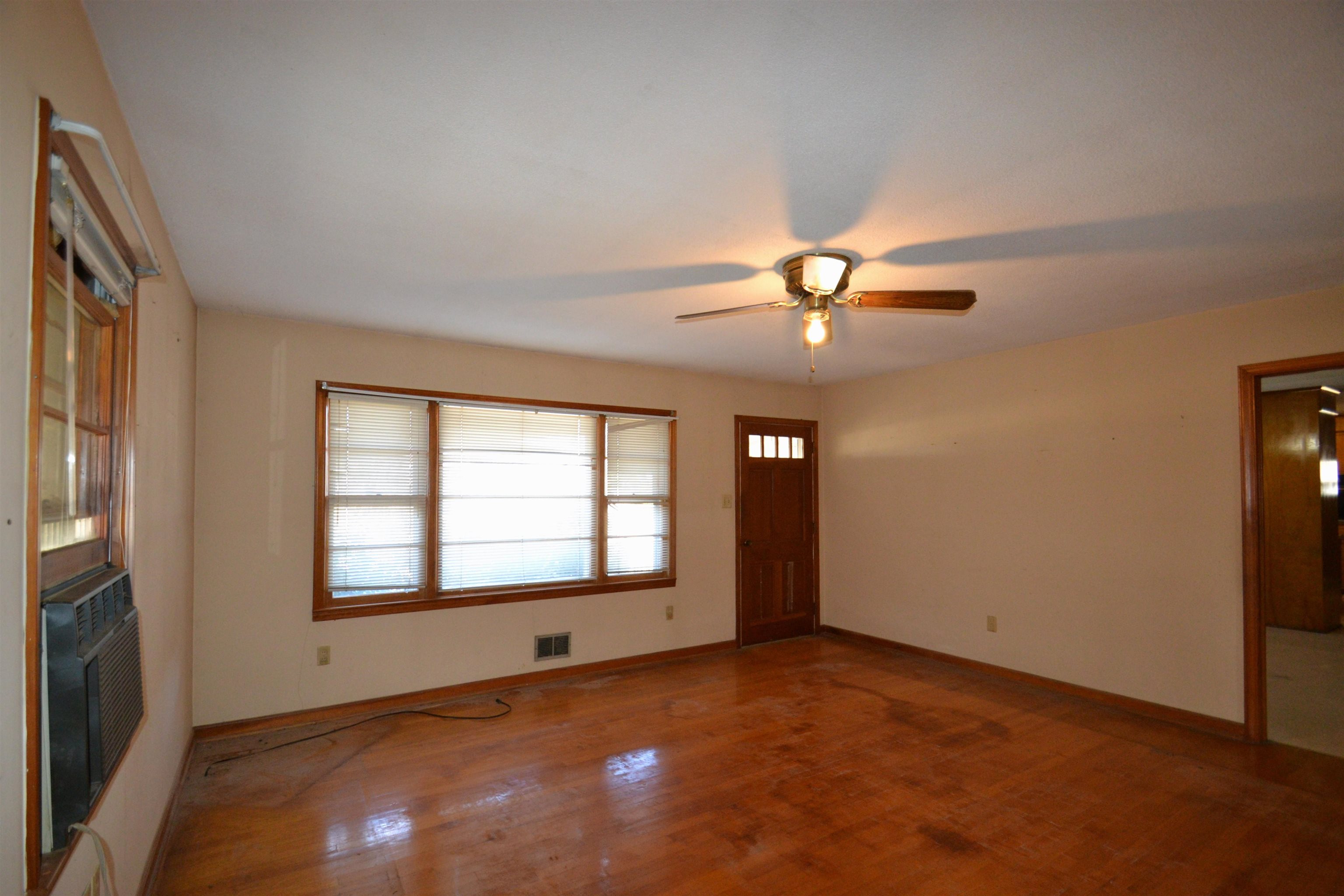 745 Patterson Road Spartanburg, SC 29307 - Photo 4 of 18 Gallery Image 4