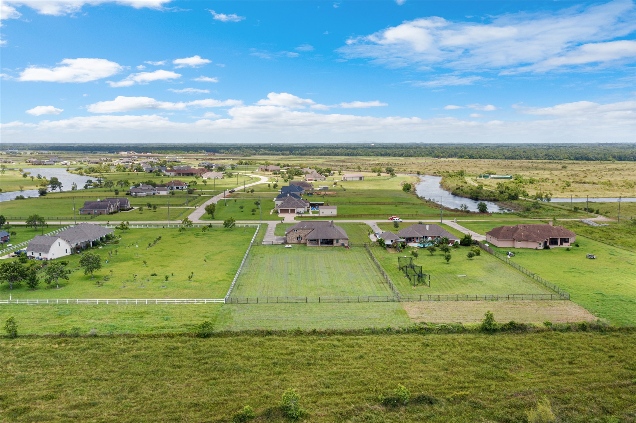 7842 Pebble Hill Lane Rosharon, TX 77583 - Photo 27 of 33 a view of an ocean and beach