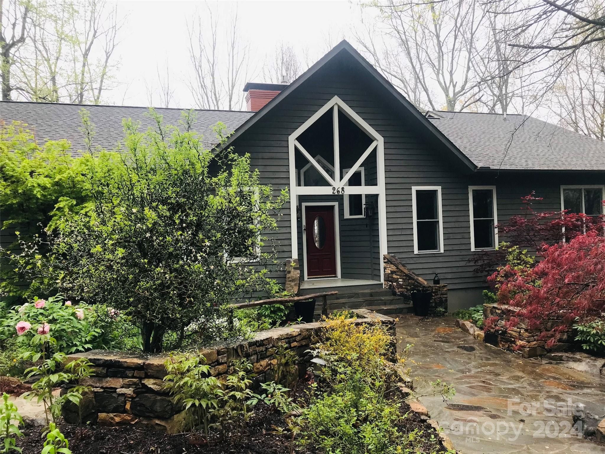 268 Ridge Drive Saluda, NC 28773 - Photo 1 of 2 Gallery Image 1