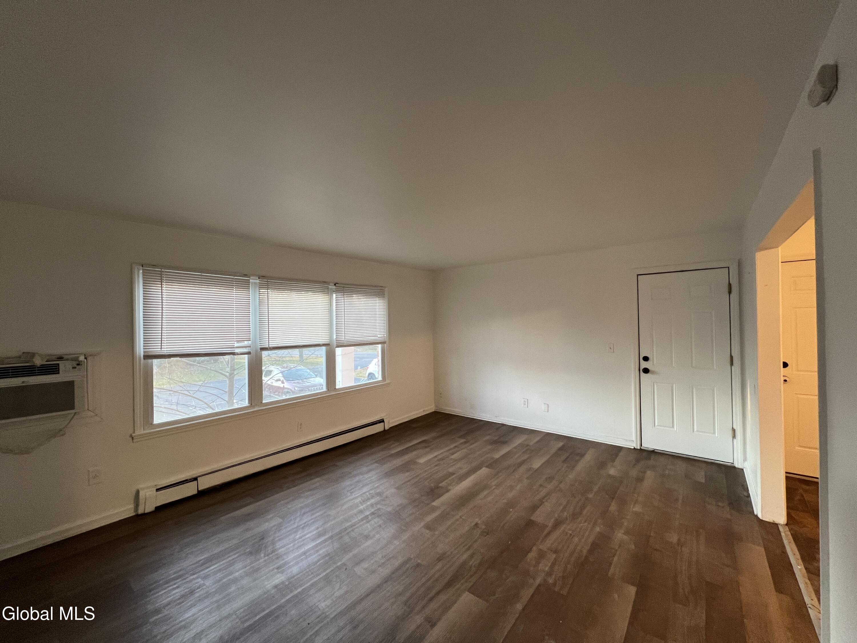 11-21 Ashdown Road, Unit 15D Clifton Park, NY 12019 - Photo 5 of 15 Living Room