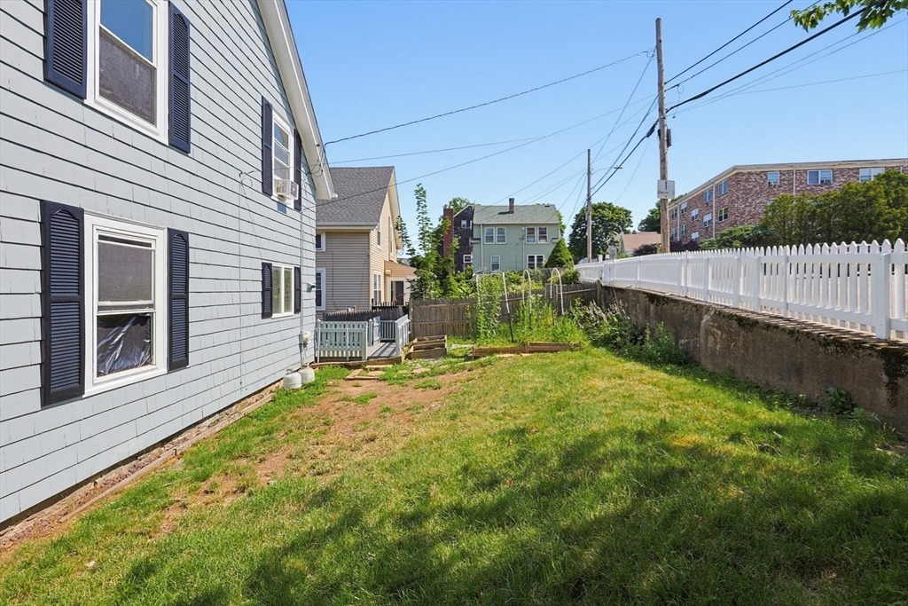 210 Pleasant Street Marblehead, MA 01945 - Photo 31 of 37