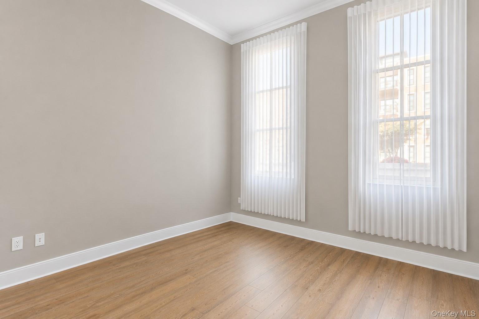 100 Garvies Point Road, Unit 1009 Glen Cove, NY 11542 - Photo 17 of 36