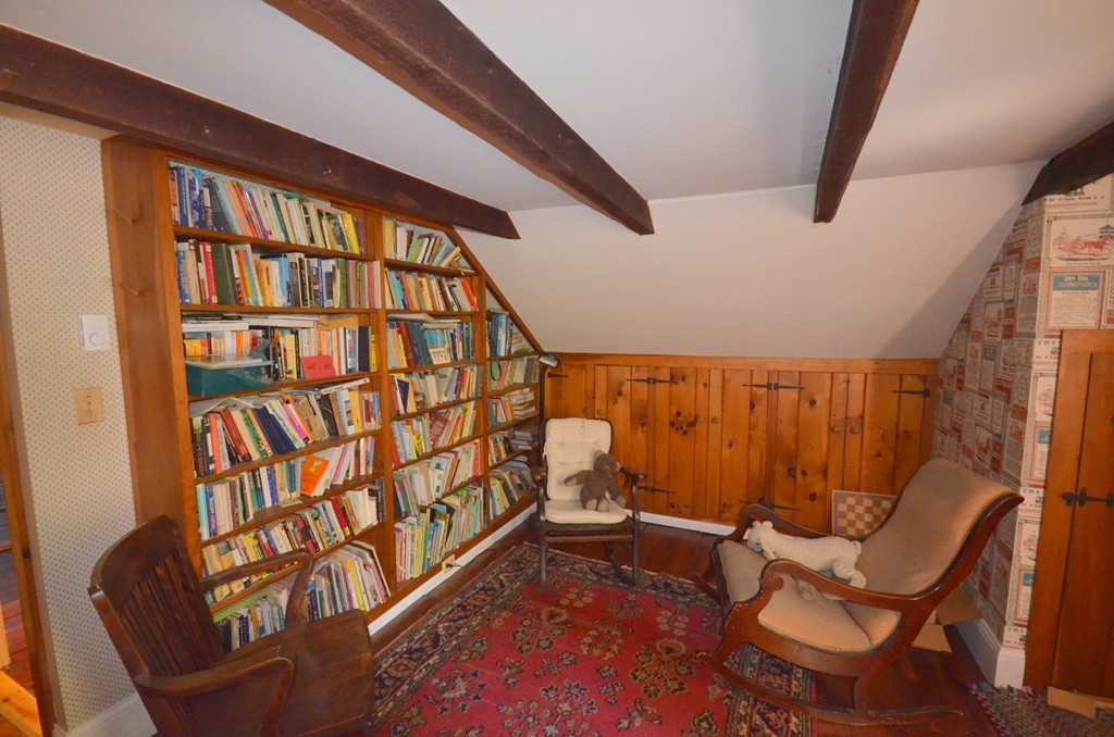 712 Pratt Corner Road Shutesbury, MA 01002 - Photo 19 of 30 a living room with furniture