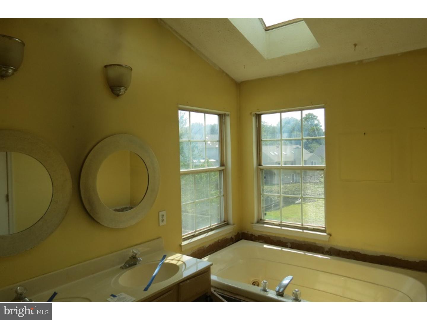 76 Raintree Drive Sicklerville, NJ 08081 - Photo 12 of 20