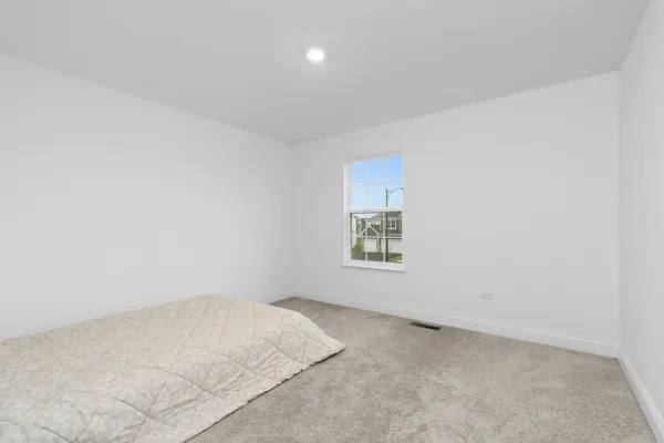 $3,900 | 1014 Dr John Burkey Drive, Algonquin, IL 60102