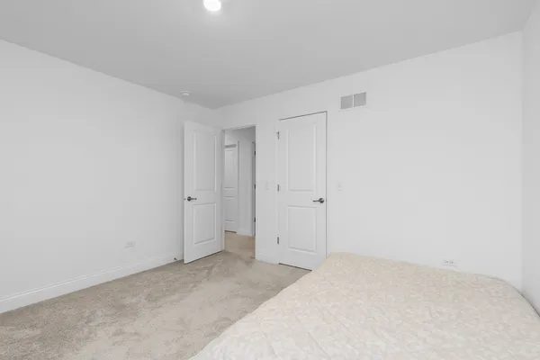 $3,900 | 1014 Dr John Burkey Drive, Algonquin, IL 60102