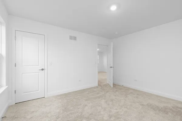 $3,900 | 1014 Dr John Burkey Drive, Algonquin, IL 60102