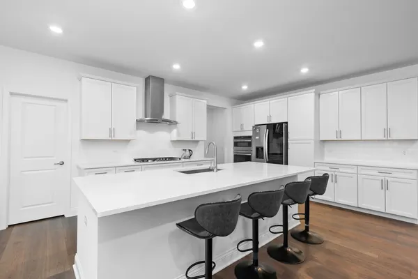 $3,900 | 1014 Dr John Burkey Drive, Algonquin, IL 60102