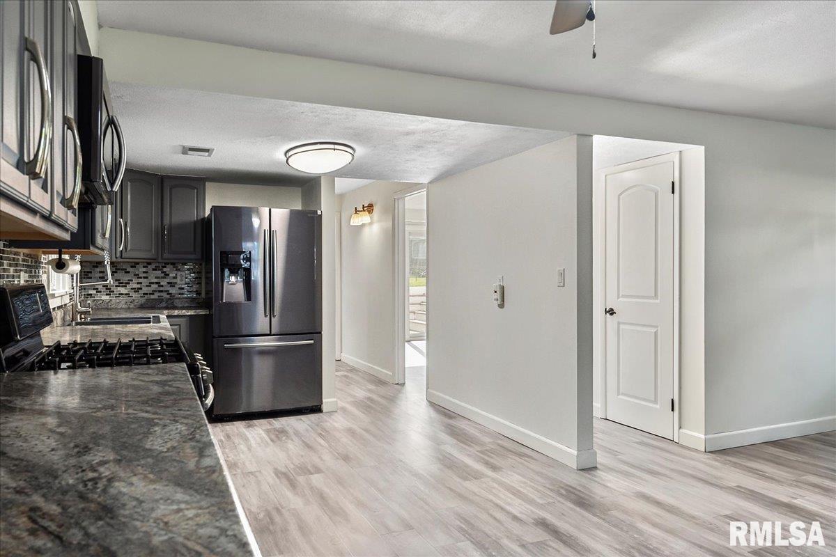 209 Cartwright Drive Springfield, IL 62704 - Photo 12 of 31