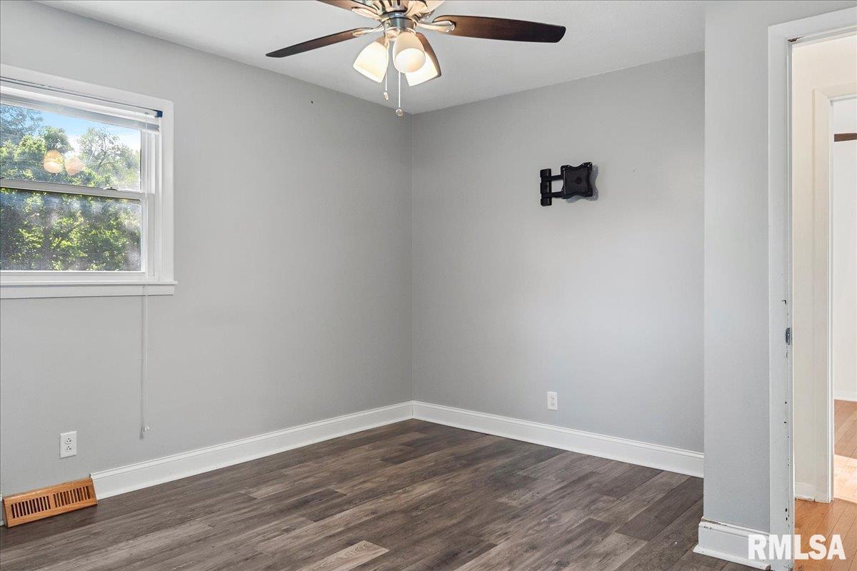 209 Cartwright Drive Springfield, IL 62704 - Photo 23 of 31