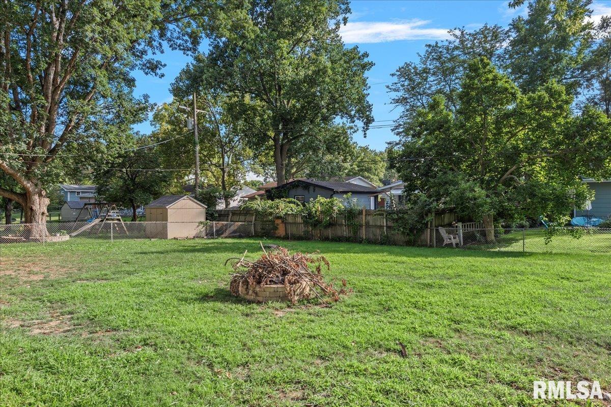 209 Cartwright Drive Springfield, IL 62704 - Photo 27 of 31