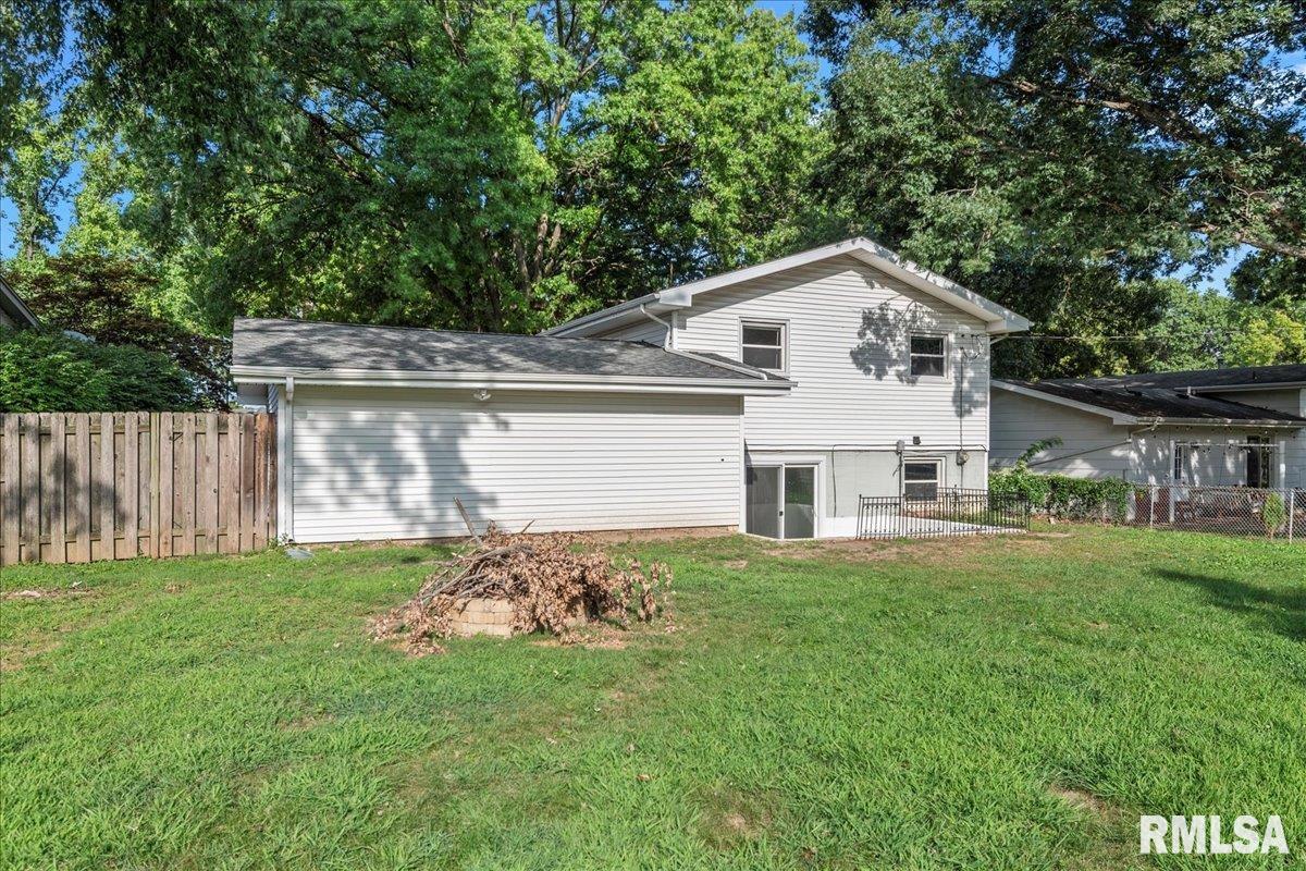 209 Cartwright Drive Springfield, IL 62704 - Photo 28 of 31