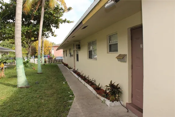 $1,475 | Avondale, Pompano Beach, FL 33060