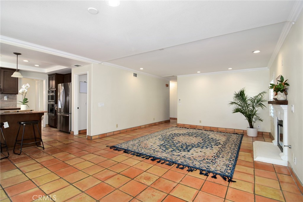 951 Firestone Circle Simi Valley, CA 93065 - Photo 12 of 41