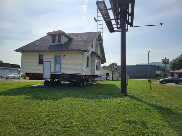 $140,000 | 1797 West Service Drive, Winona, MN 55987