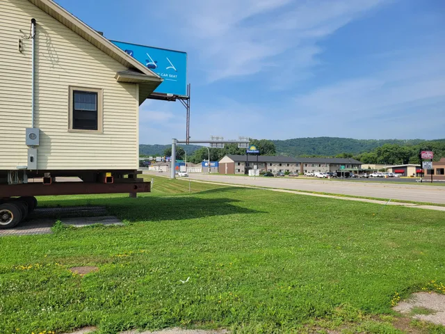 $140,000 | 1797 West Service Drive, Winona, MN 55987