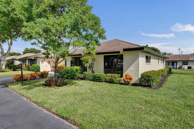 $2,450 | 4840 Greentree Lane, Unit B, Boynton Beach, FL 33436