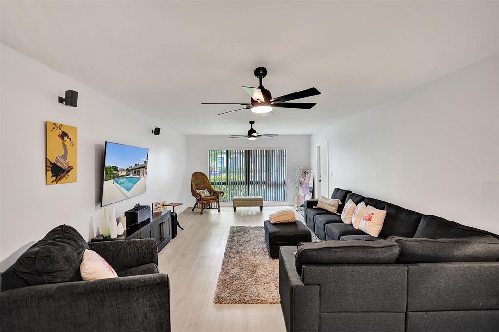 4840 Greentree Lane, Unit B Boynton Beach, FL 33436 - Photo 9 of 68