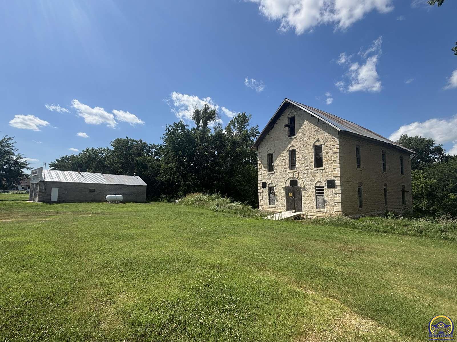 115 Main Street Cedar Point, KS 66843 - Photo 11 of 75