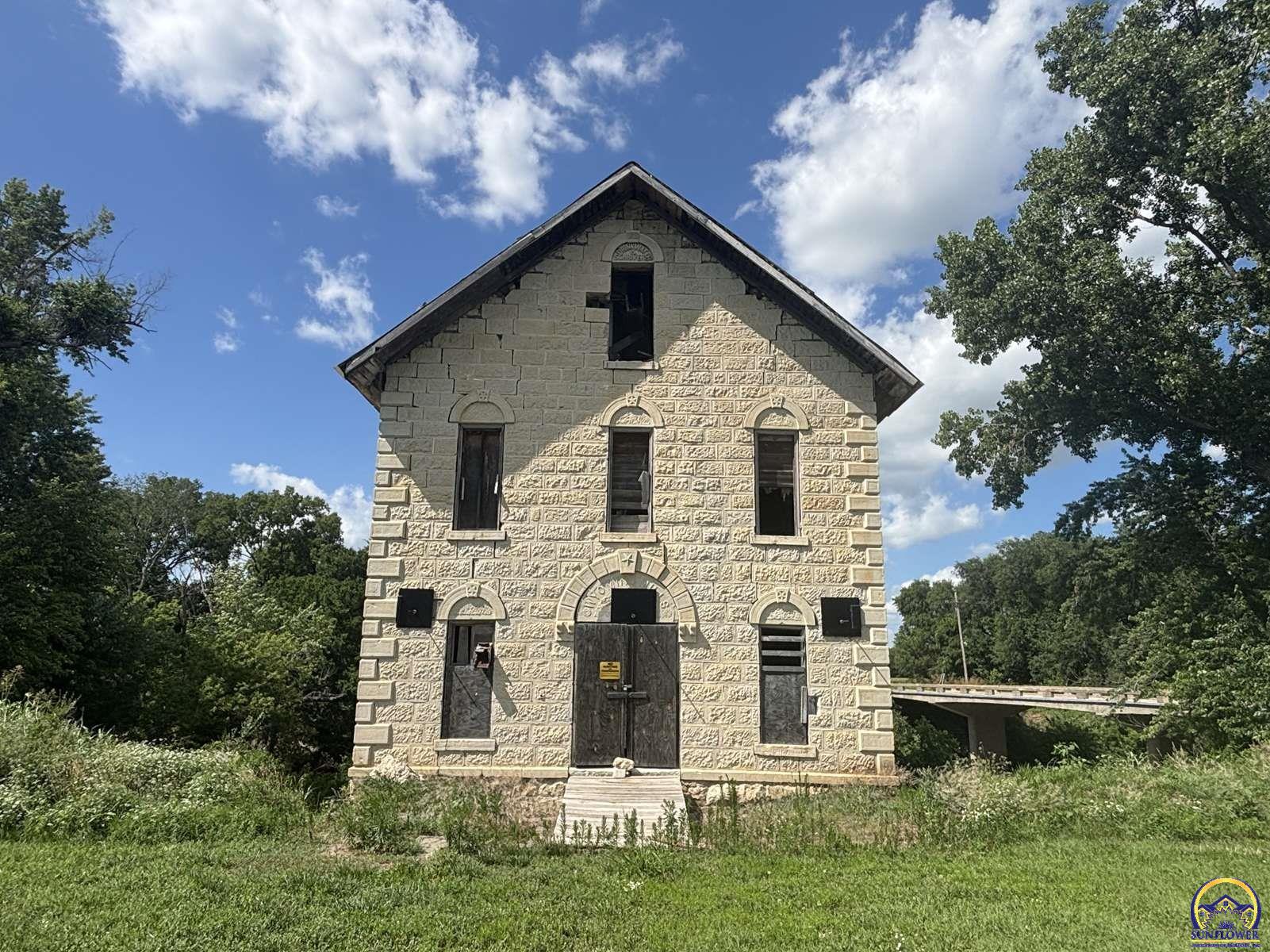 115 Main Street Cedar Point, KS 66843 - Photo 14 of 75