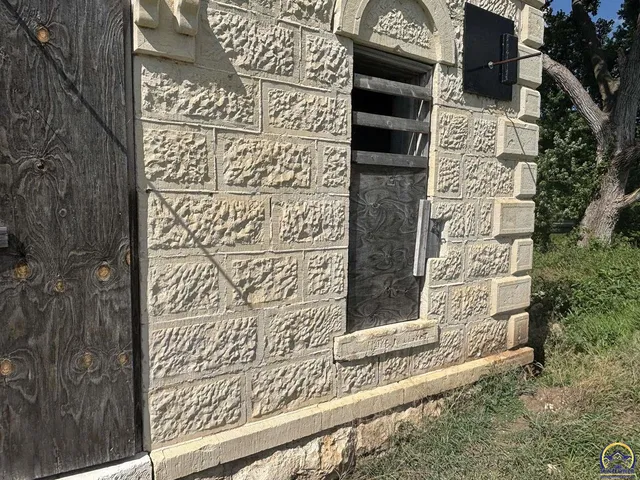 $85,000 | 115 Main Street, Cedar Point, KS 66843