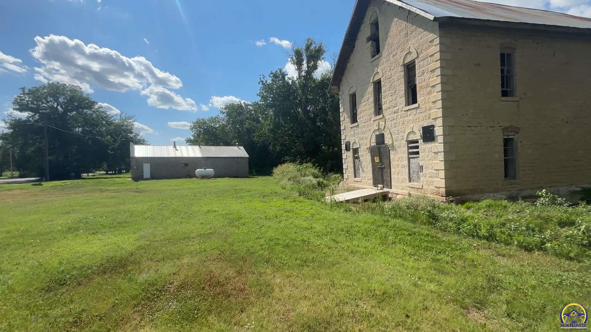 115 Main Street Cedar Point, KS 66843 - Photo 25 of 75