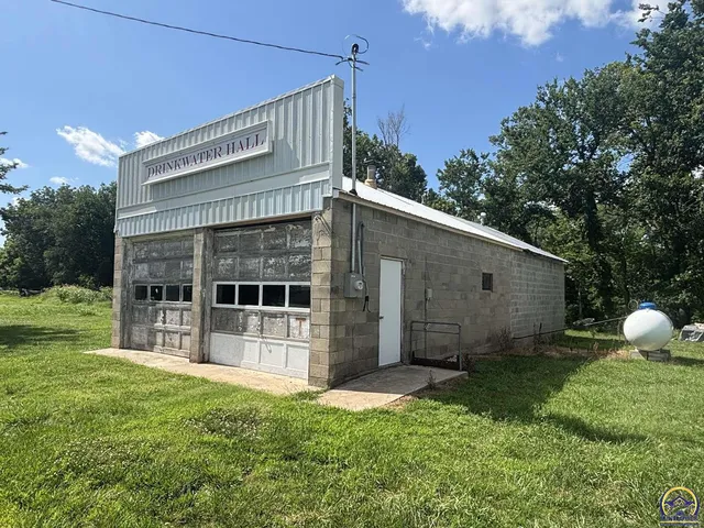 $85,000 | 115 Main Street, Cedar Point, KS 66843