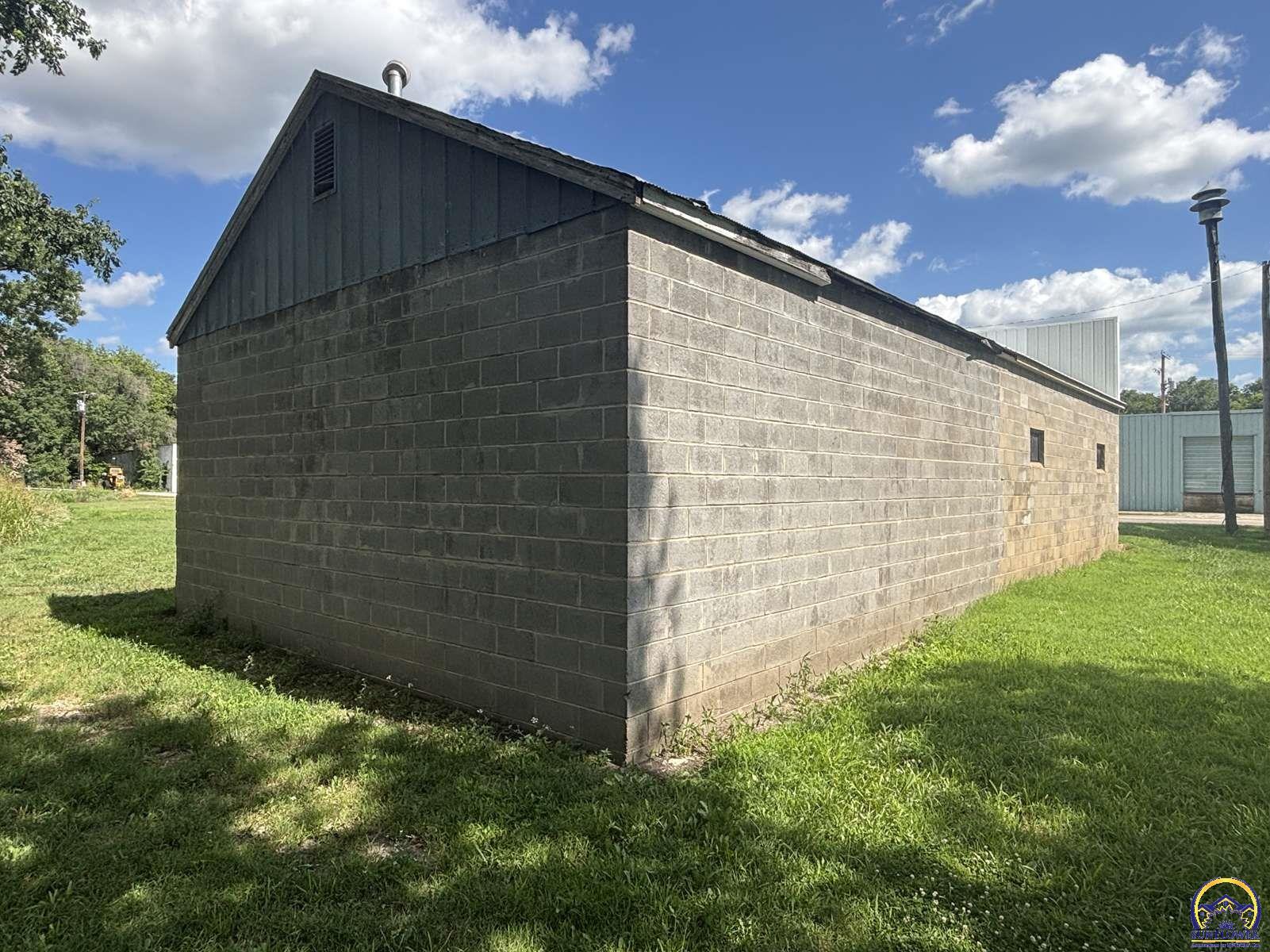 115 Main Street Cedar Point, KS 66843 - Photo 32 of 75