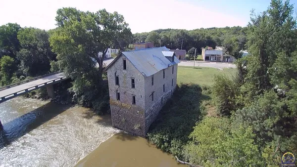 $85,000 | 115 Main Street, Cedar Point, KS 66843