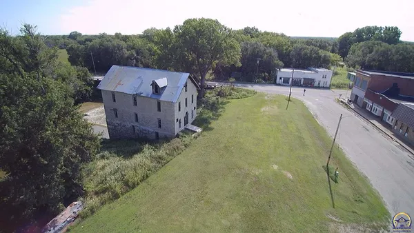 $85,000 | 115 Main Street, Cedar Point, KS 66843