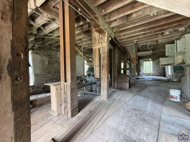 $85,000 | 115 Main Street, Cedar Point, KS 66843